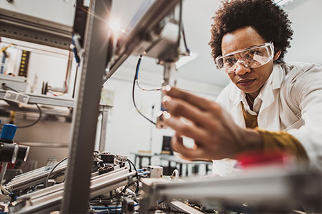 Woman working in lab